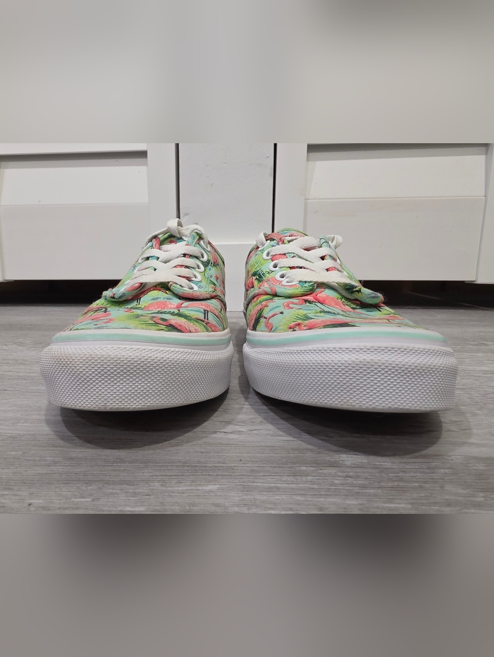 Vans Ultra Cush - Flamingo Tie Closure Shoes Sneakers Sz. 7.5 - NWOB - Picture 3 of 10